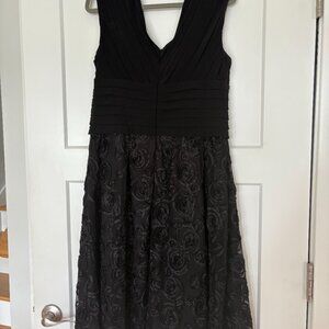 Adrianna Papell dressy black short dress